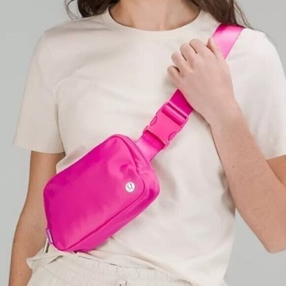 Handbags - NWT Sonic Pink Lululemon Everywhere Belt bag 1L original size bright pink